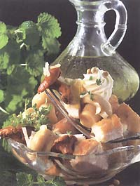 Грибной салат с перепелиными яйцами